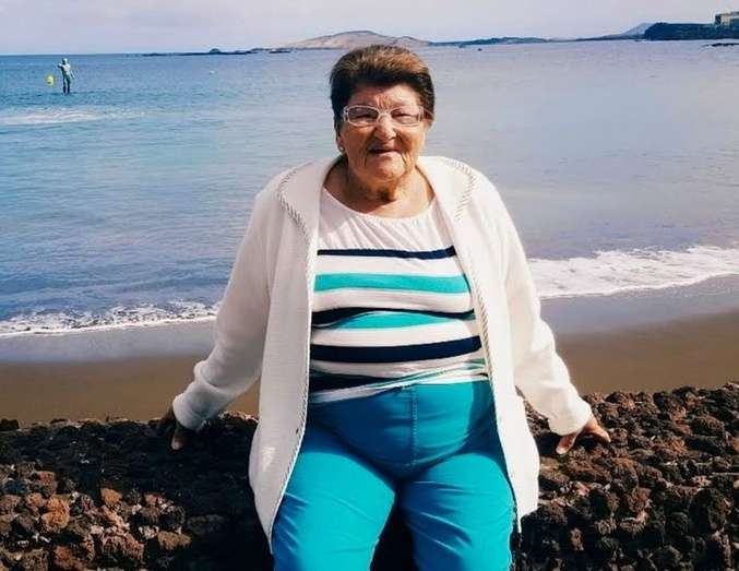 María del Carmen Trujillo Martín, en su querida playa de Melenara/TA.